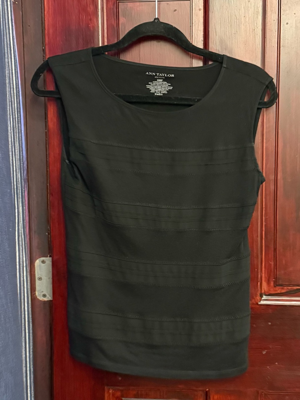 Ann Taylor Sleeveless Black Top with Ribbon Accents; XSP